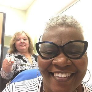 Meet your Posher, Valerie